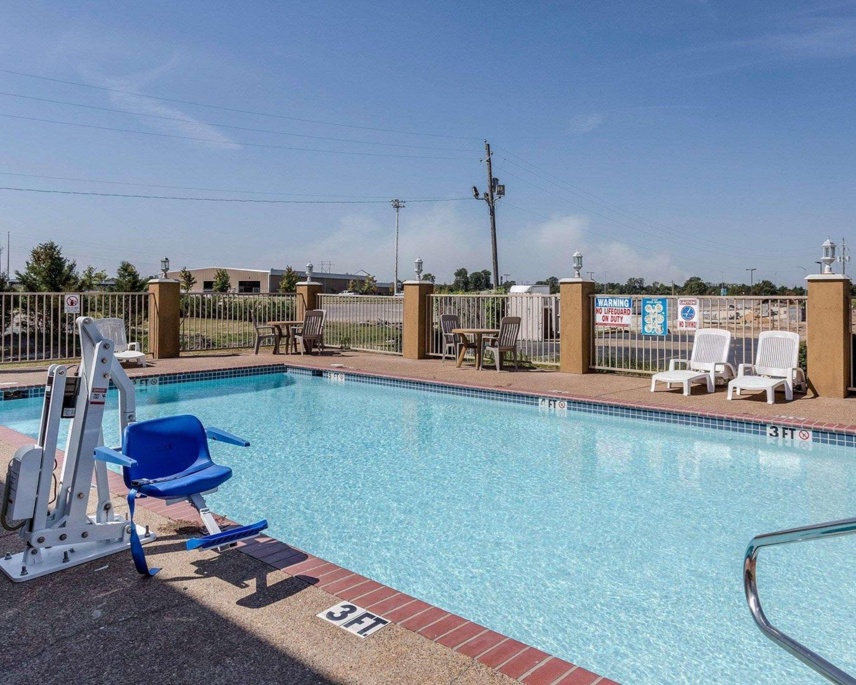 Quality Inn West Memphis I-40 Esterno foto